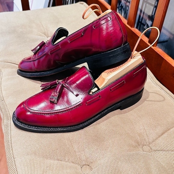 The Florsheim Imperial Collection Oxblood Tassel Loafer. - Picture 3 of 8